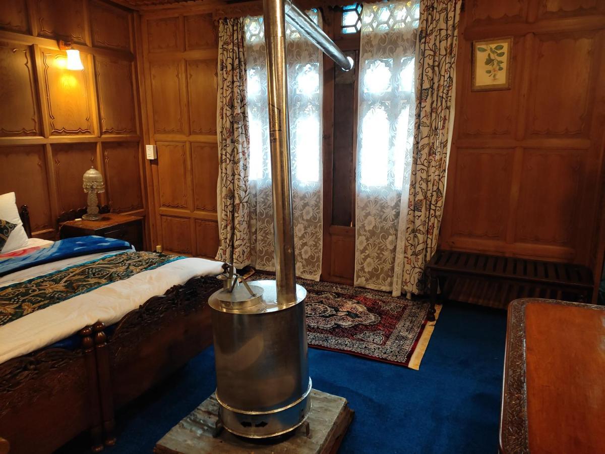 Luxury Scotland Srīnagar Extérieur photo