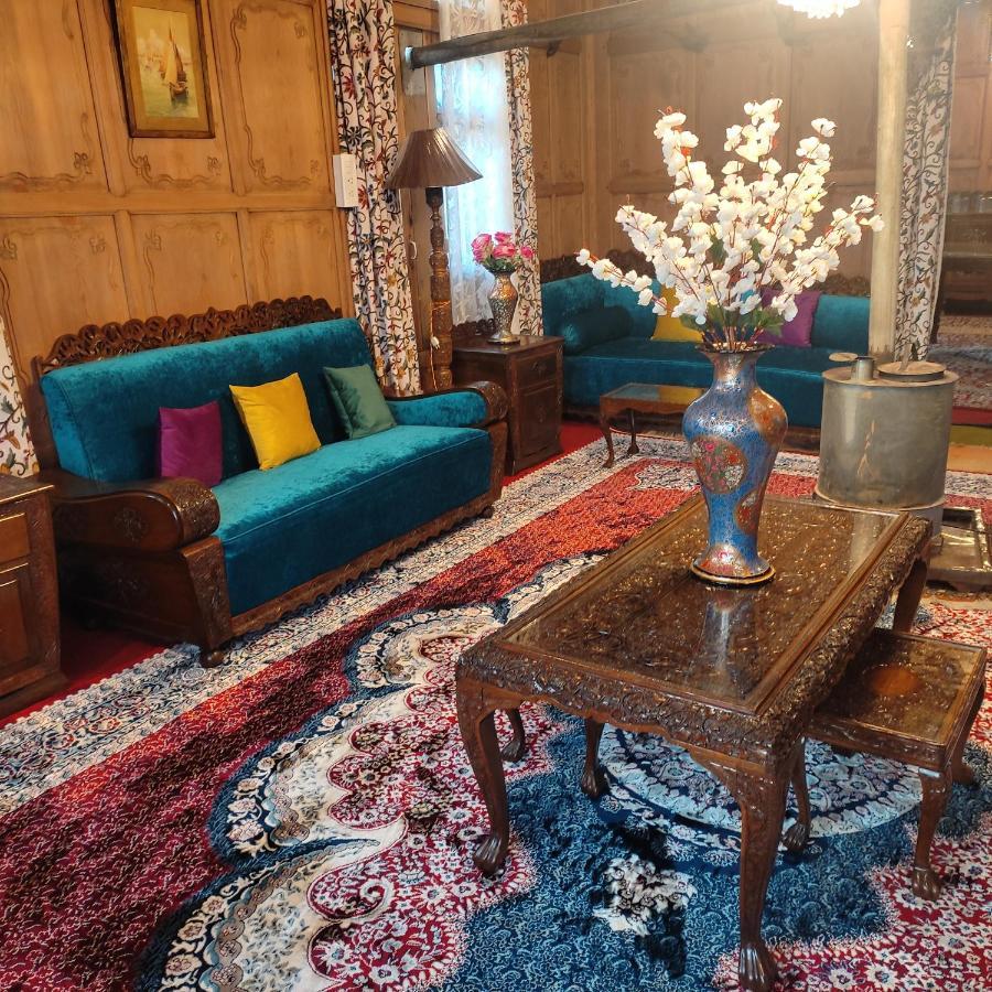 Luxury Scotland Srīnagar Extérieur photo