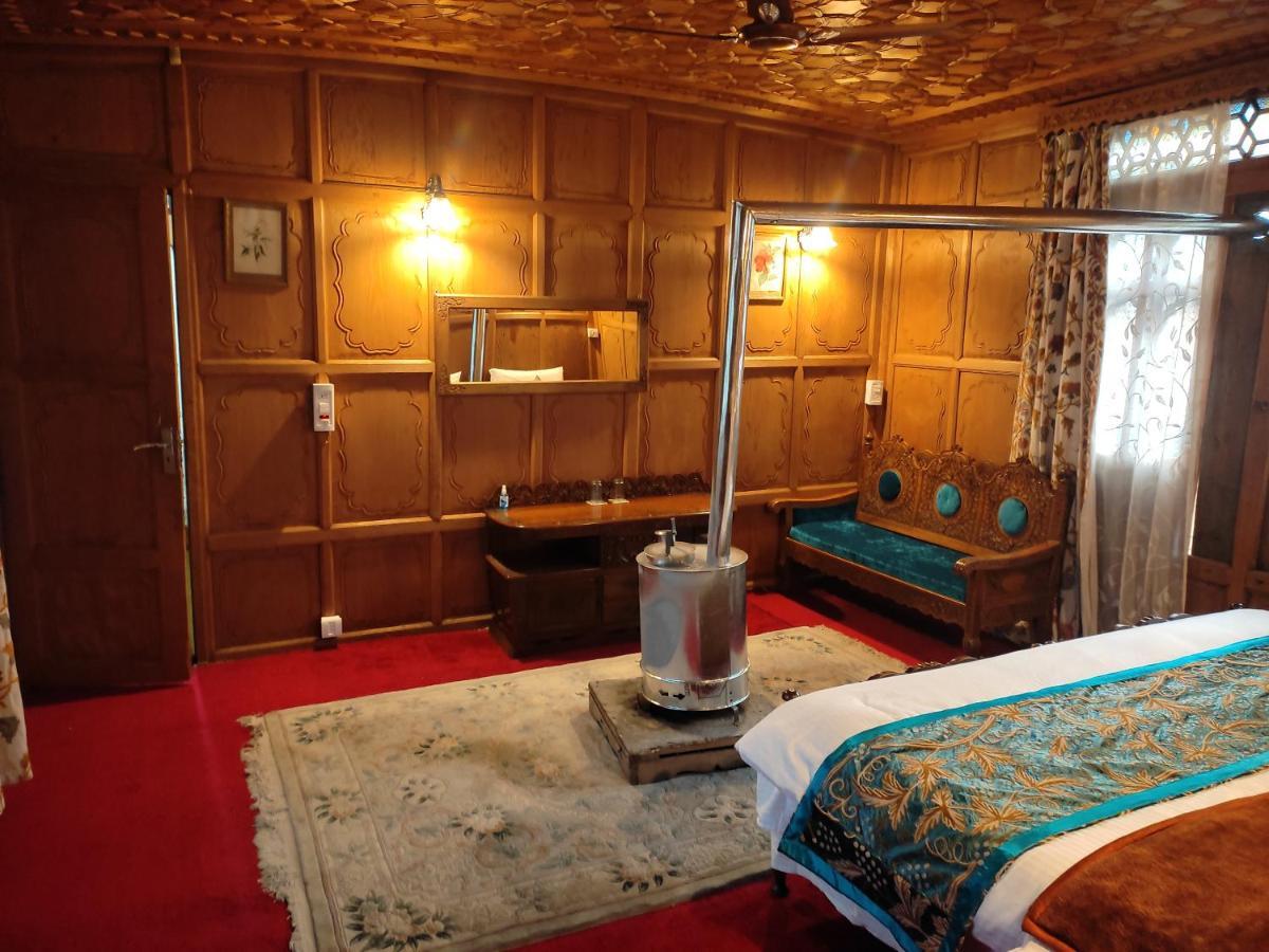 Luxury Scotland Srīnagar Extérieur photo