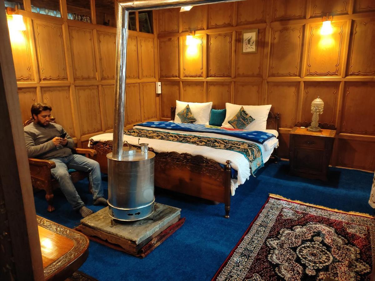 Luxury Scotland Srīnagar Extérieur photo