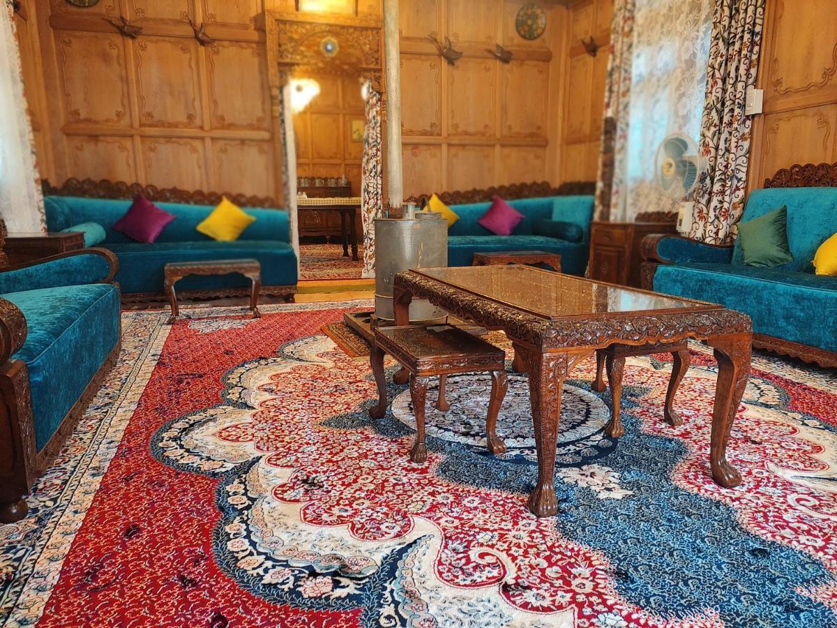 Luxury Scotland Srīnagar Extérieur photo