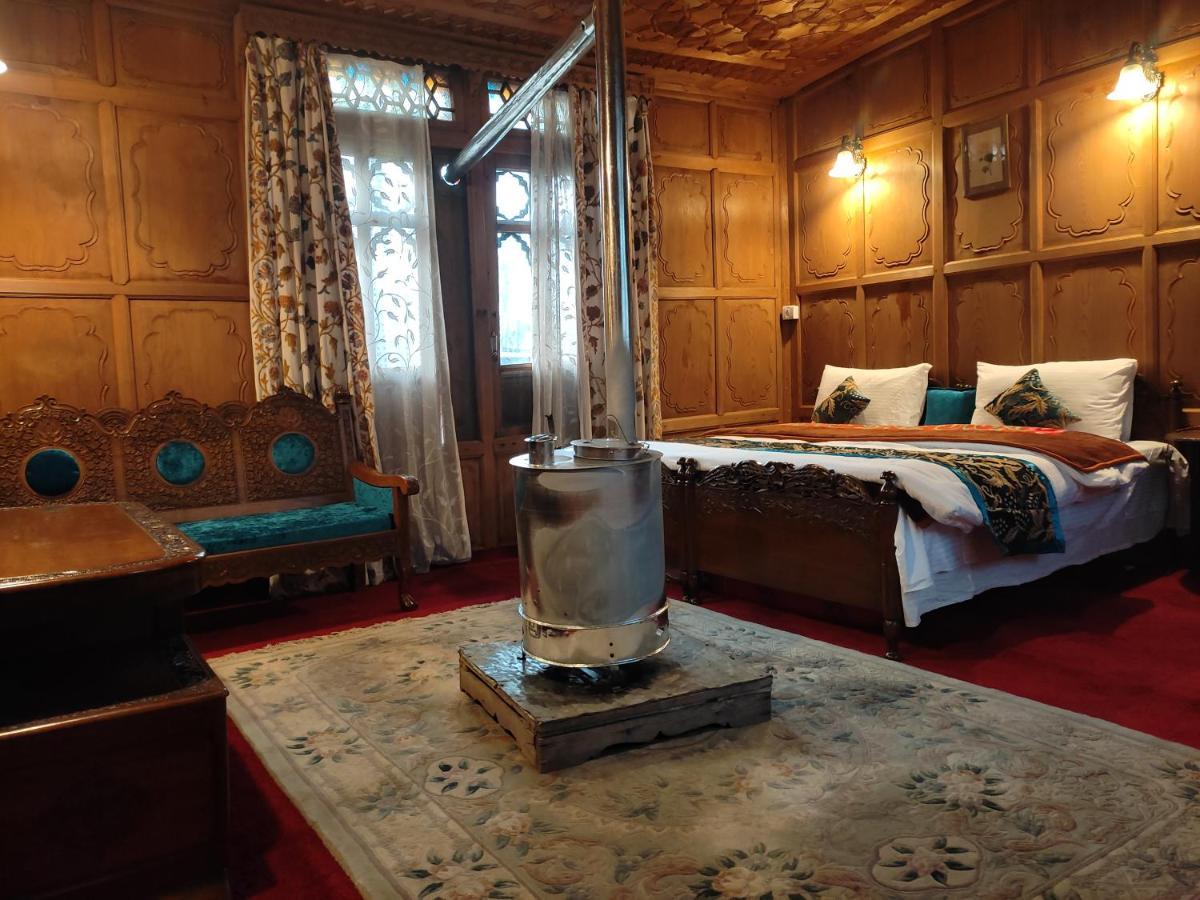 Luxury Scotland Srīnagar Extérieur photo